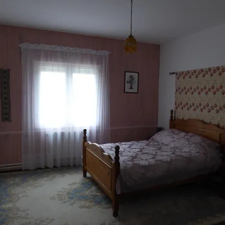 Petit Pijot Maison Bed & Breakfast *